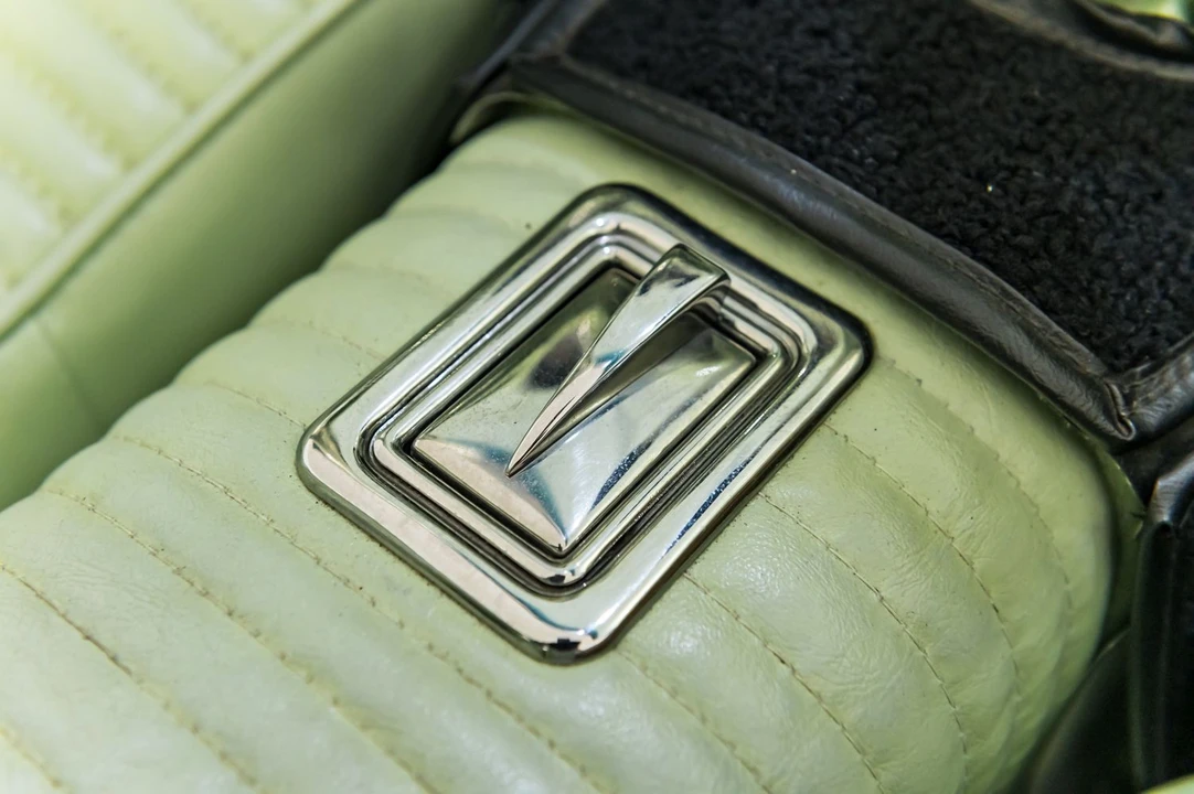 1954 Kaiser Darrin - Image 22 of 31