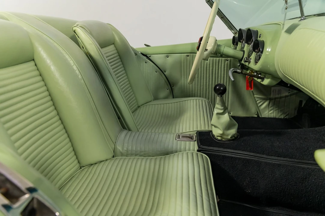 1954 Kaiser Darrin - Image 28 of 31