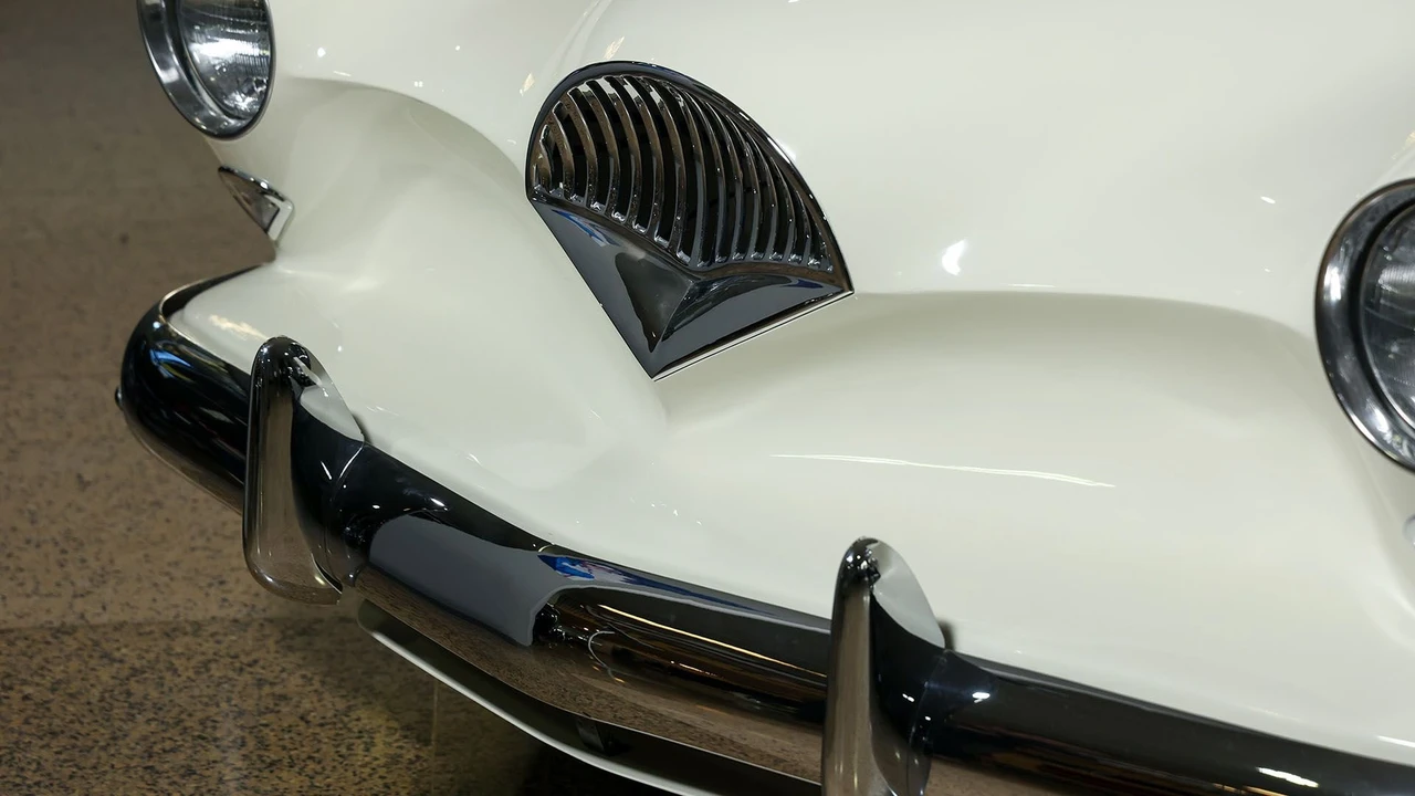 1954 Kaiser Darrin - Image 12 of 31