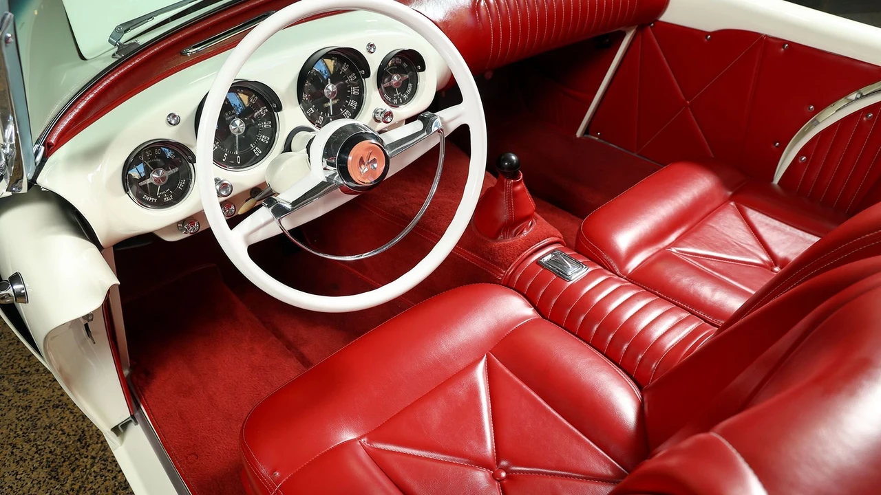 1954 Kaiser Darrin - Image 5 of 31