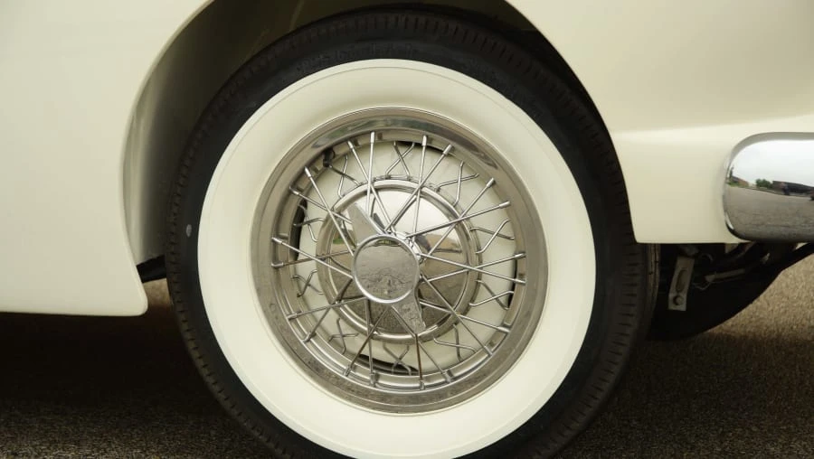 1954 Kaiser Darrin - Image 10 of 12