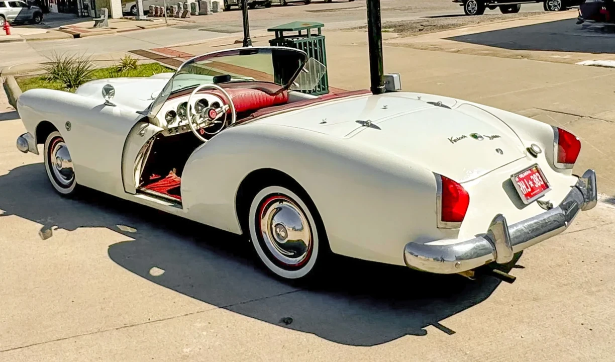 1954 Kaiser Darrin - Image 27 of 31