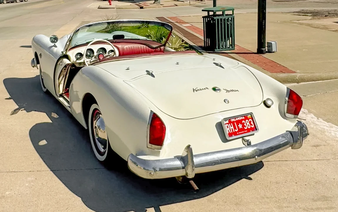1954 Kaiser Darrin - Image 29 of 31
