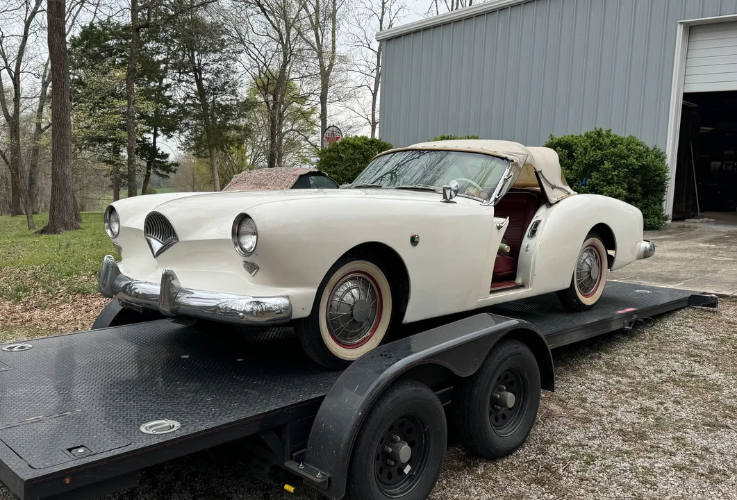 1954 Kaiser Darrin - Image 4 of 31