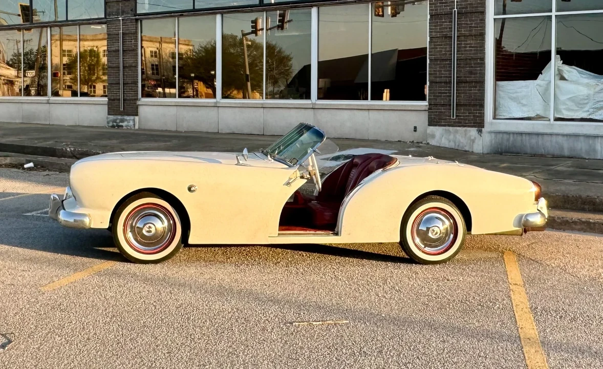 1954 Kaiser Darrin - Image 19 of 31