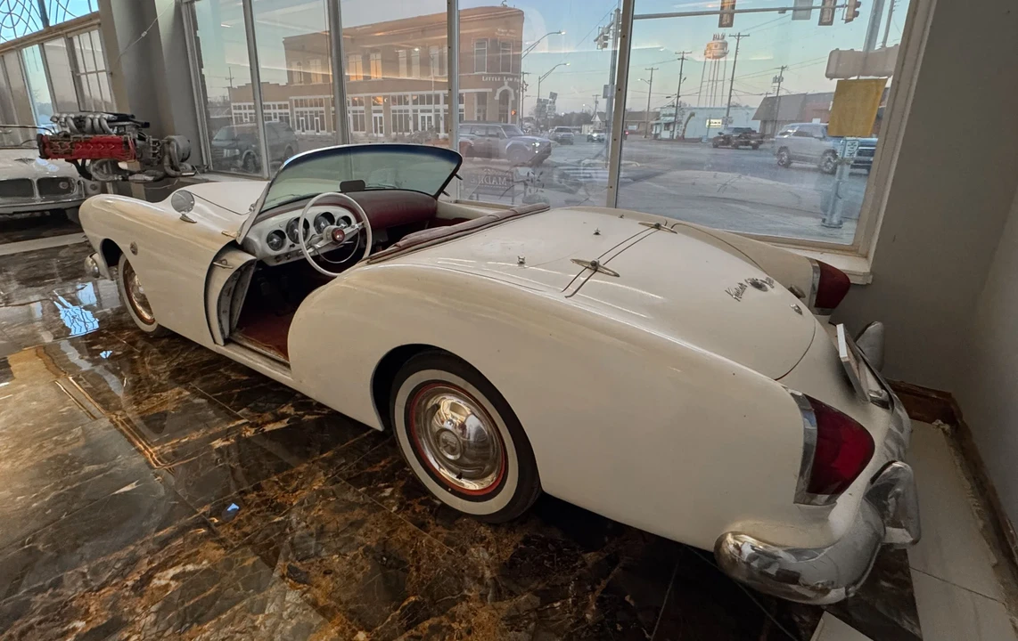 1954 Kaiser Darrin - Image 24 of 31