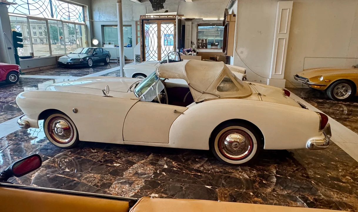1954 Kaiser Darrin - Image 21 of 31