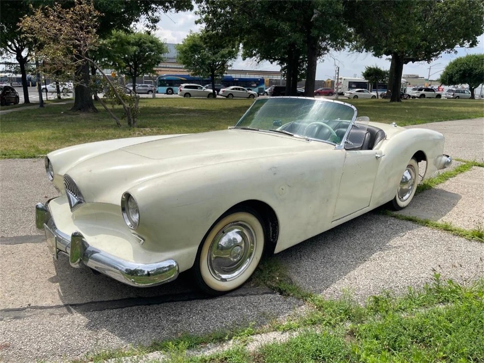 1954 Kaiser Darrin - Image 2 of 7