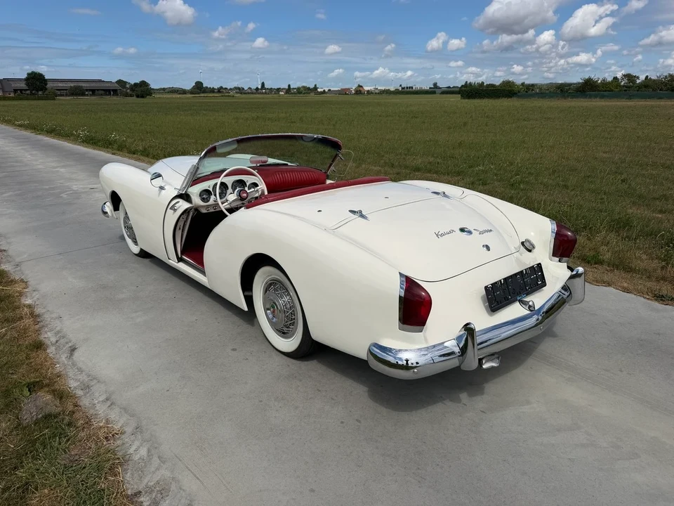 1954 Kaiser Darrin - Image 4 of 31