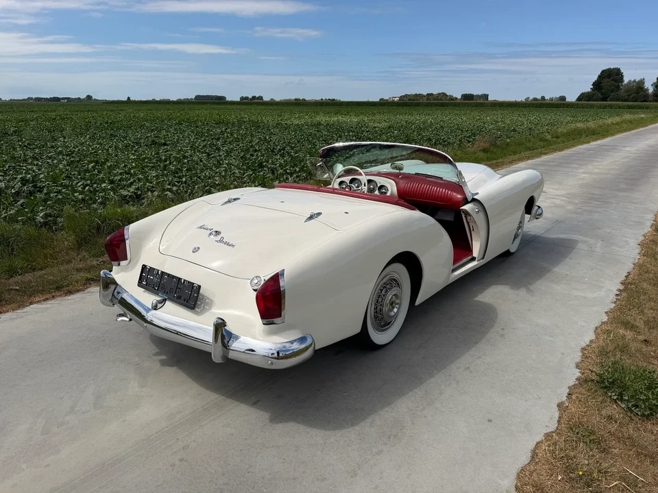 1954 Kaiser Darrin - Image 5 of 31