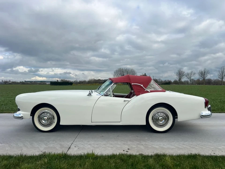 1954 Kaiser Darrin - Image 10 of 31