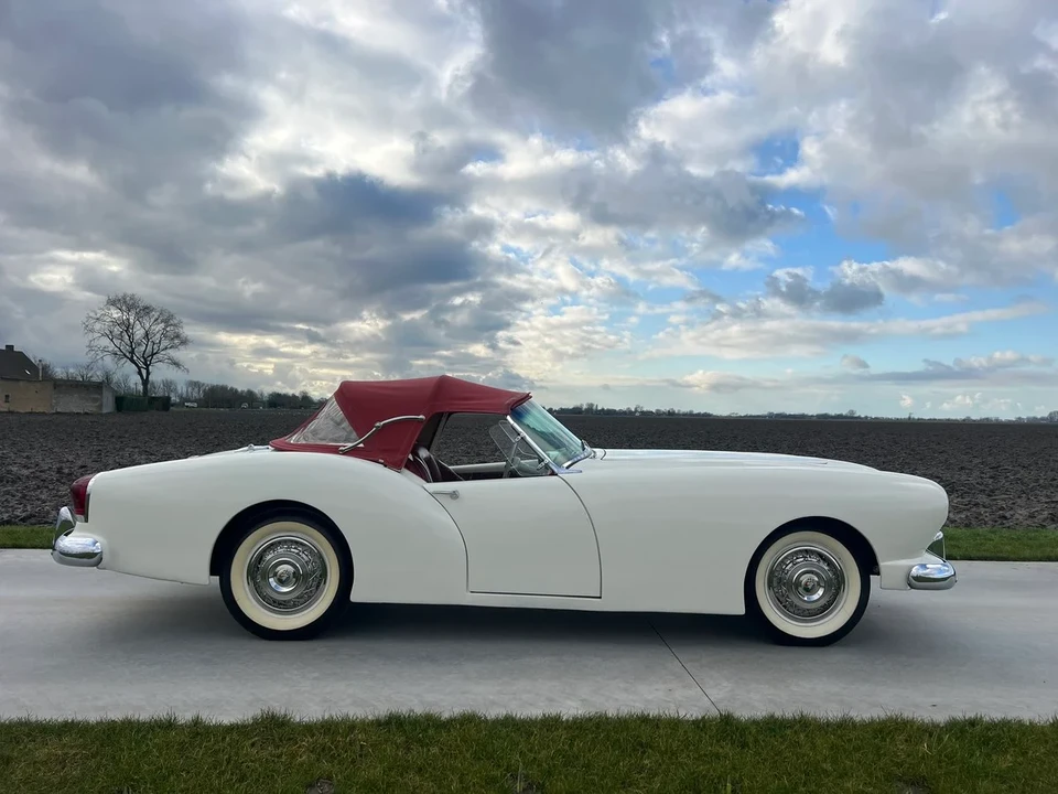 1954 Kaiser Darrin - Image 12 of 31