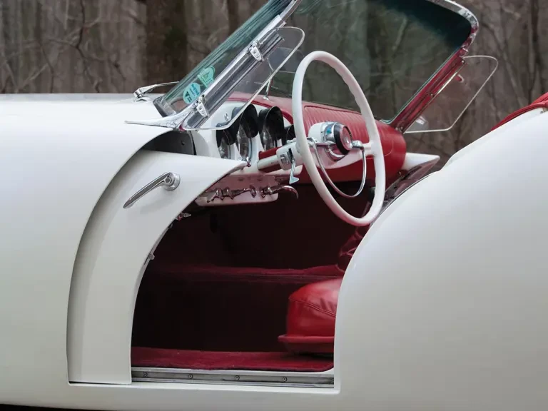 1954 Kaiser Darrin - Image 14 of 28