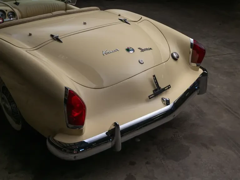 1954 Kaiser Darrin - Image 11 of 23