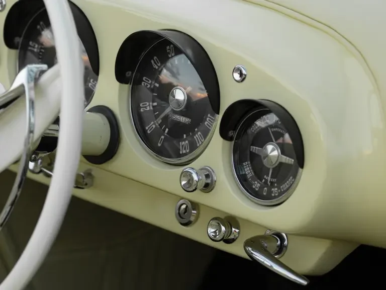 1954 Kaiser Darrin - Image 13 of 17