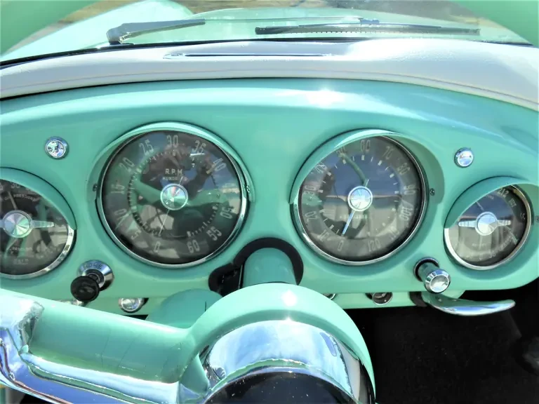 1954 Kaiser Darrin - Image 14 of 25