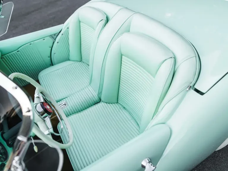 1954 Kaiser Darrin - Image 16 of 31