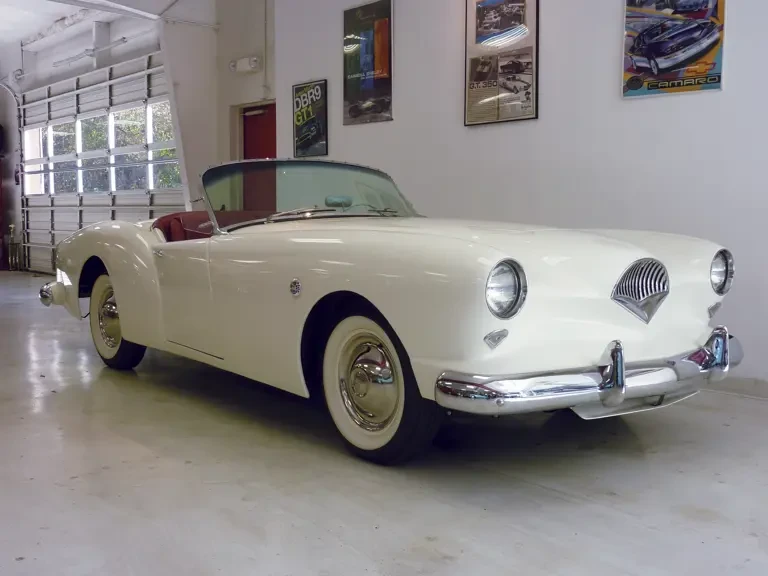 1954 Kaiser Darrin - Image 2 of 18