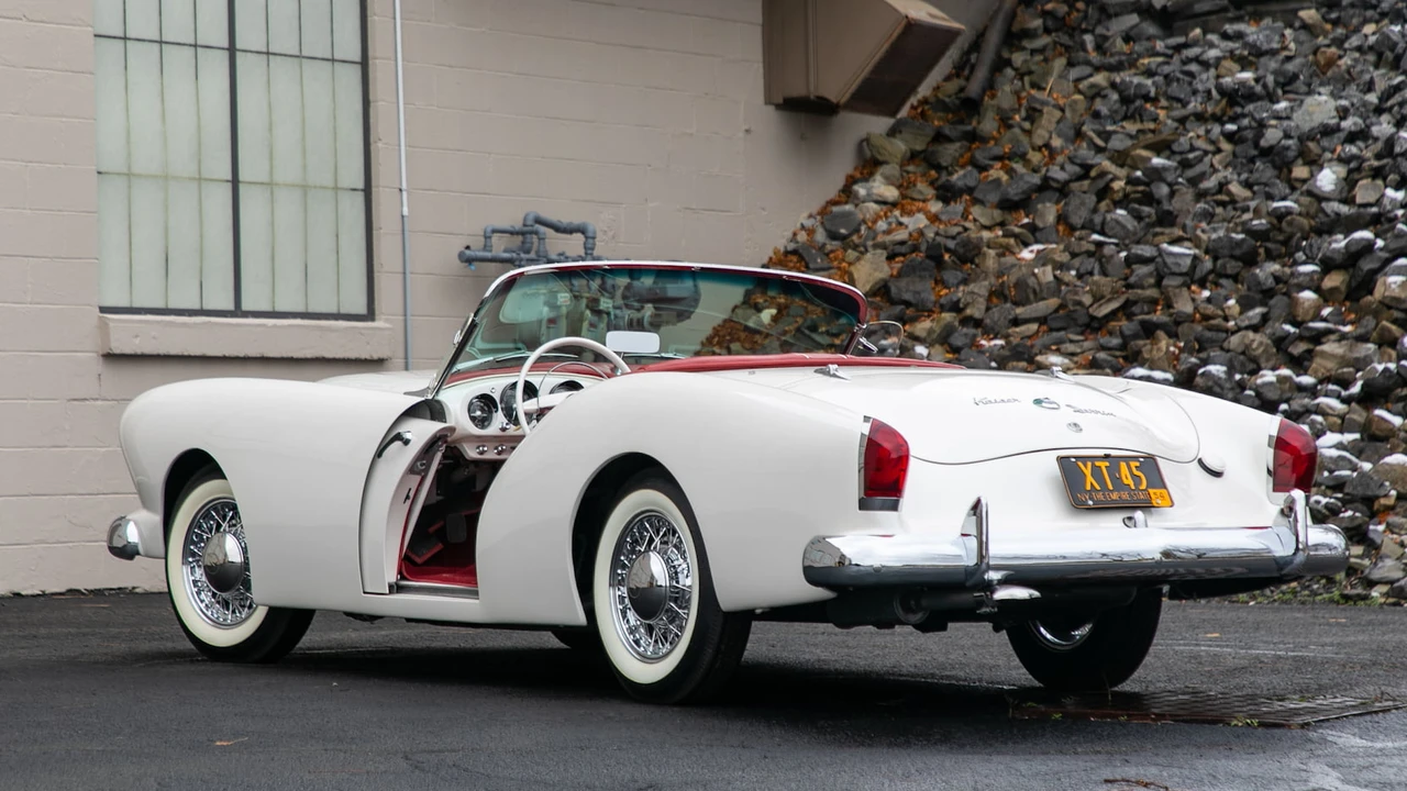1954 Kaiser Darrin - Image 3 of 15