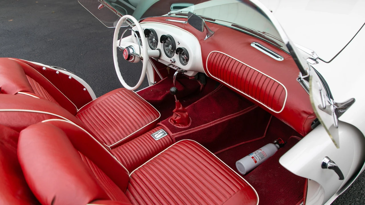 1954 Kaiser Darrin - Image 5 of 15