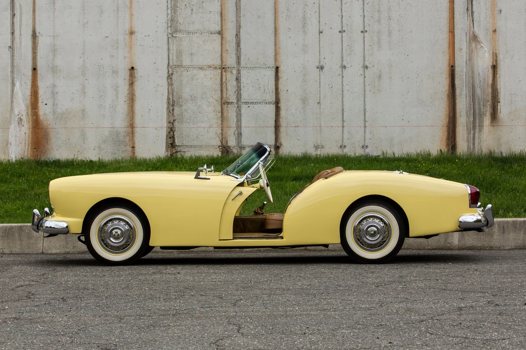 1954 Kaiser Darrin - Image 4 of 31