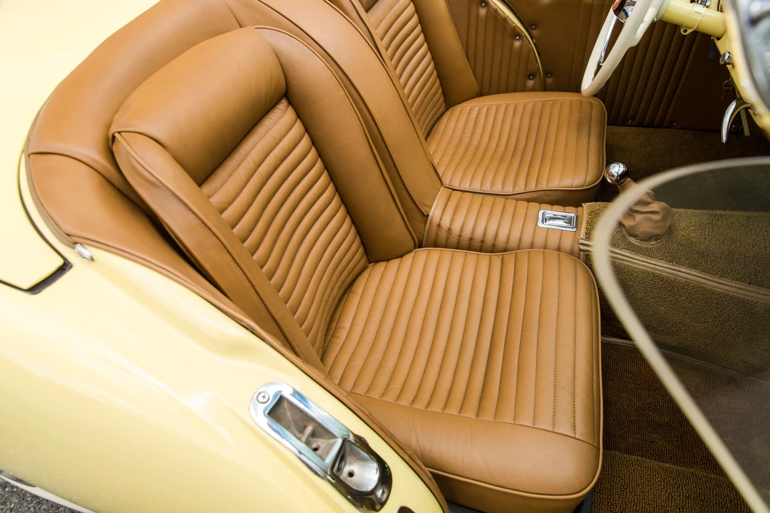 1954 Kaiser Darrin - Image 26 of 31