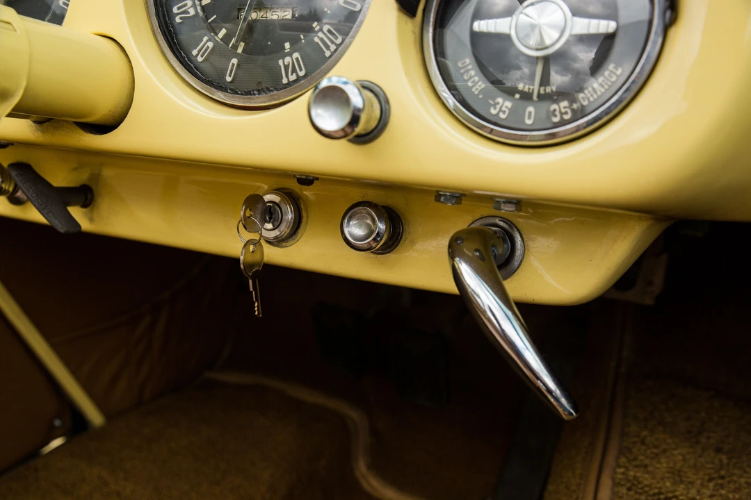 1954 Kaiser Darrin - Image 19 of 31