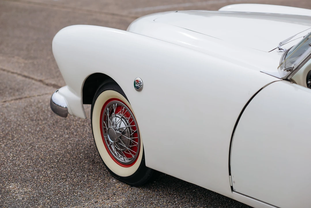 1954 Kaiser Darrin - Image 14 of 31