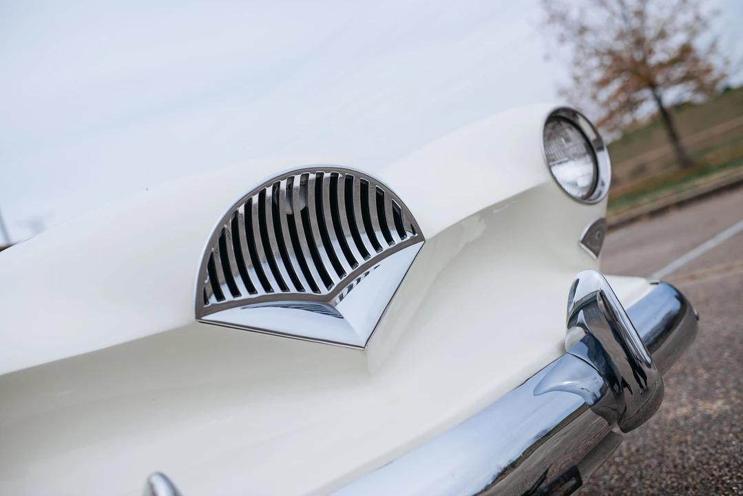 1954 Kaiser Darrin - Image 17 of 31
