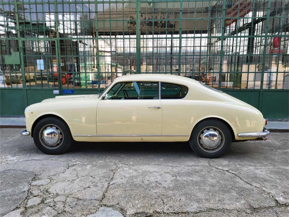 1954 Lancia Aurelia - Image 2 of 31