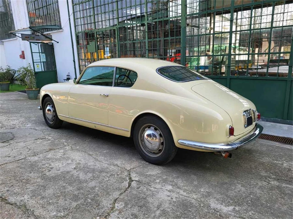 1954 Lancia Aurelia - Image 17 of 31