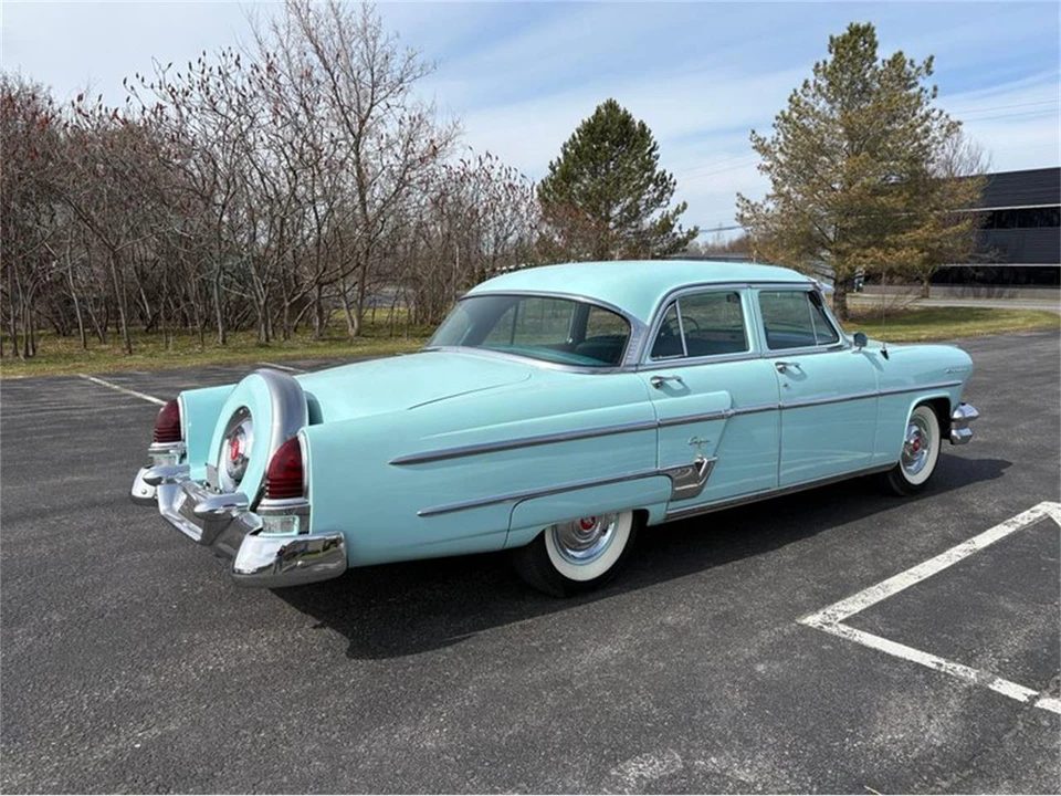 1954 Lincoln Capri - Image 2 of 16