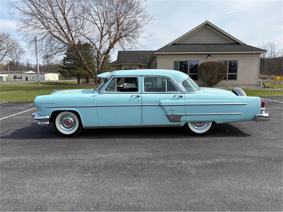 1954 Lincoln Capri - Image 4 of 16