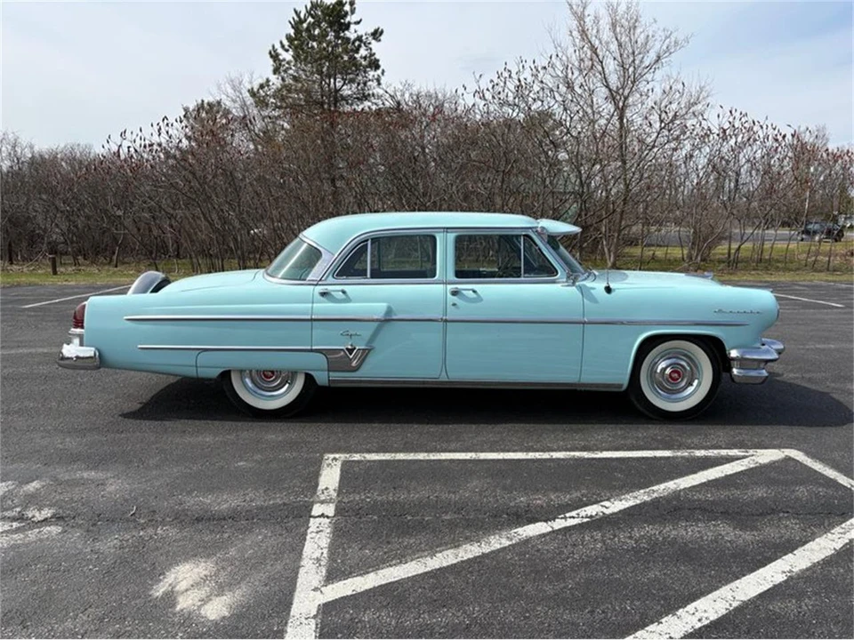 1954 Lincoln Capri - Image 5 of 16