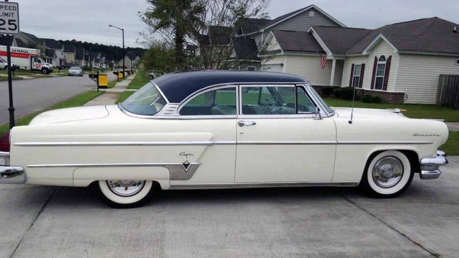 1954 Lincoln Capri - Image 2 of 10