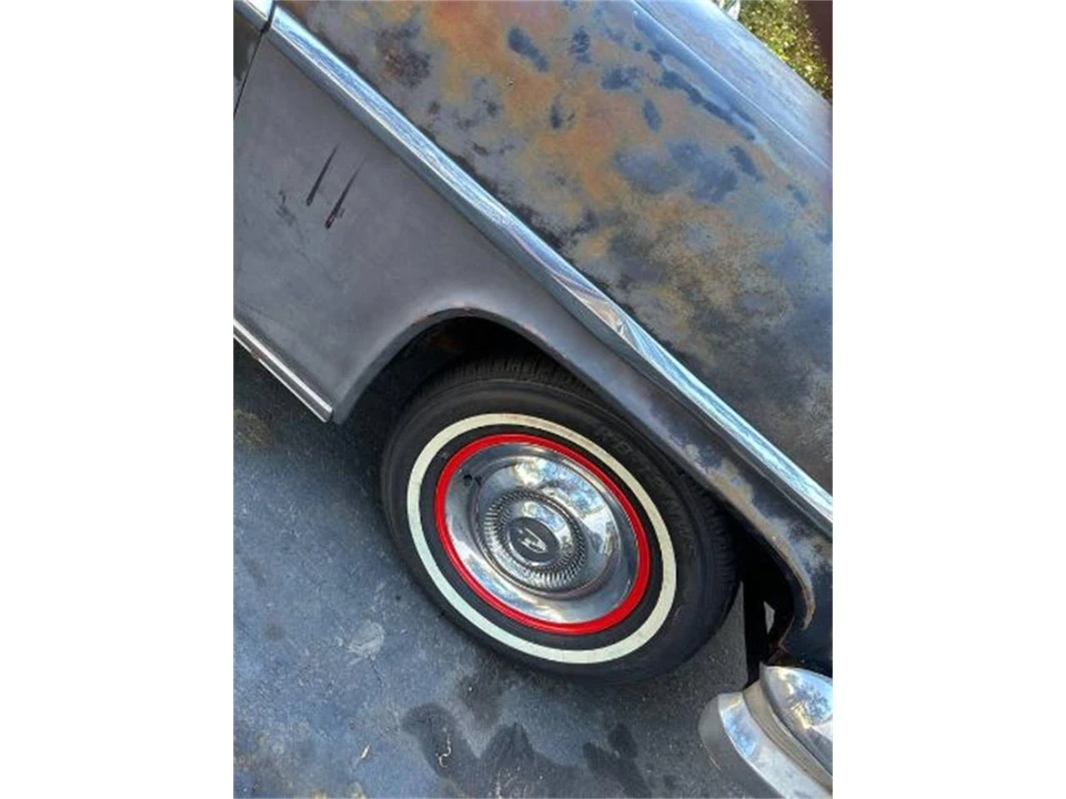 1954 Lincoln Capri - Image 13 of 21