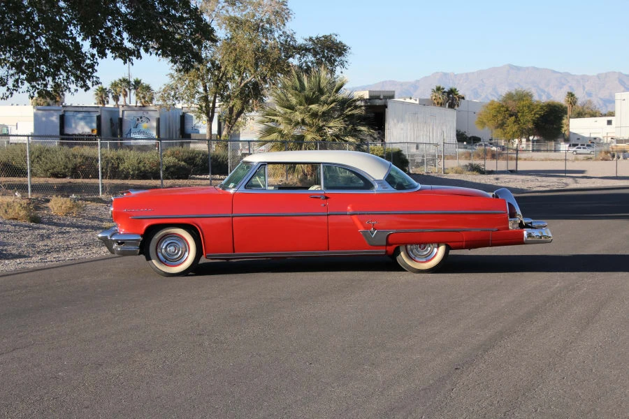 1954 Lincoln Capri - Image 2 of 12