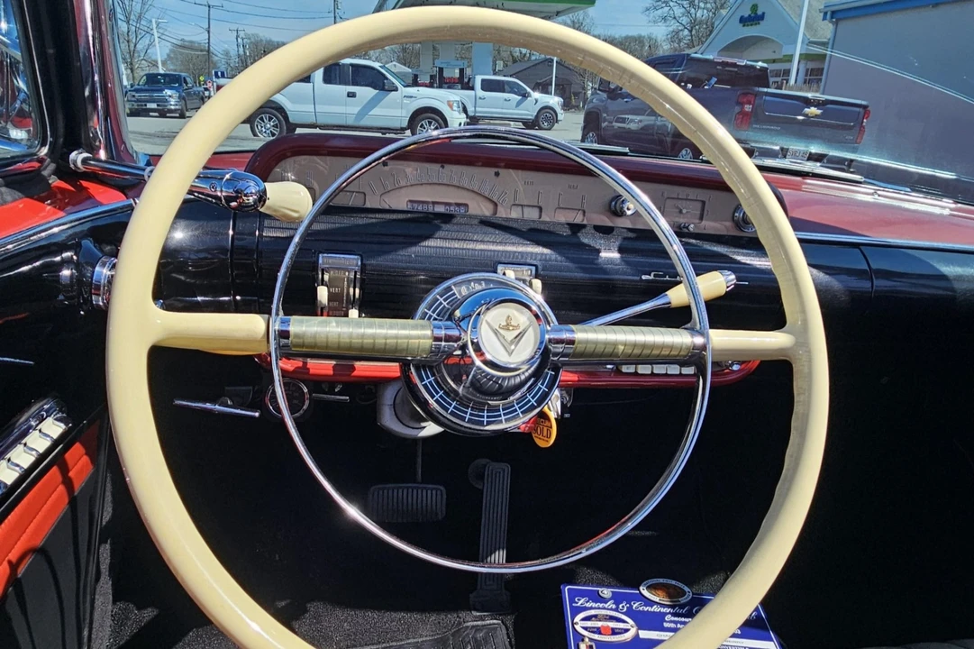 1954 Lincoln Capri - Image 5 of 7