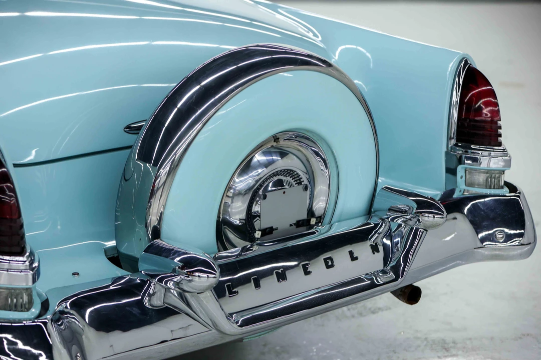 1954 Lincoln Capri - Image 12 of 31