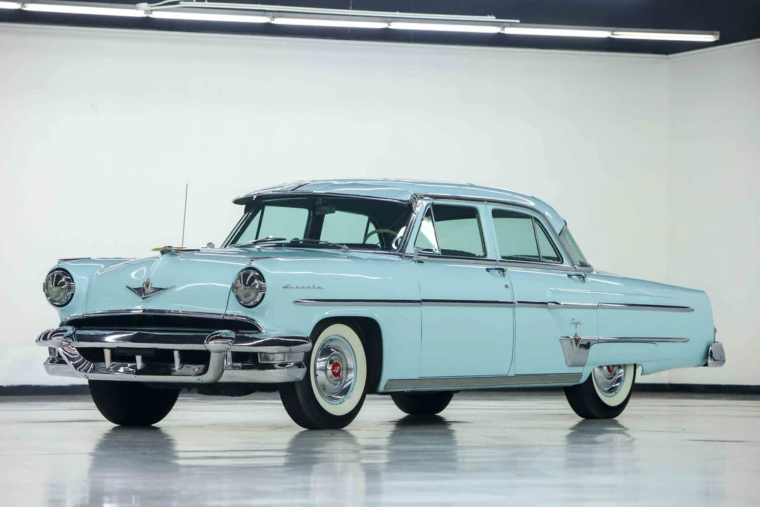 1954 Lincoln Capri - Image 3 of 31