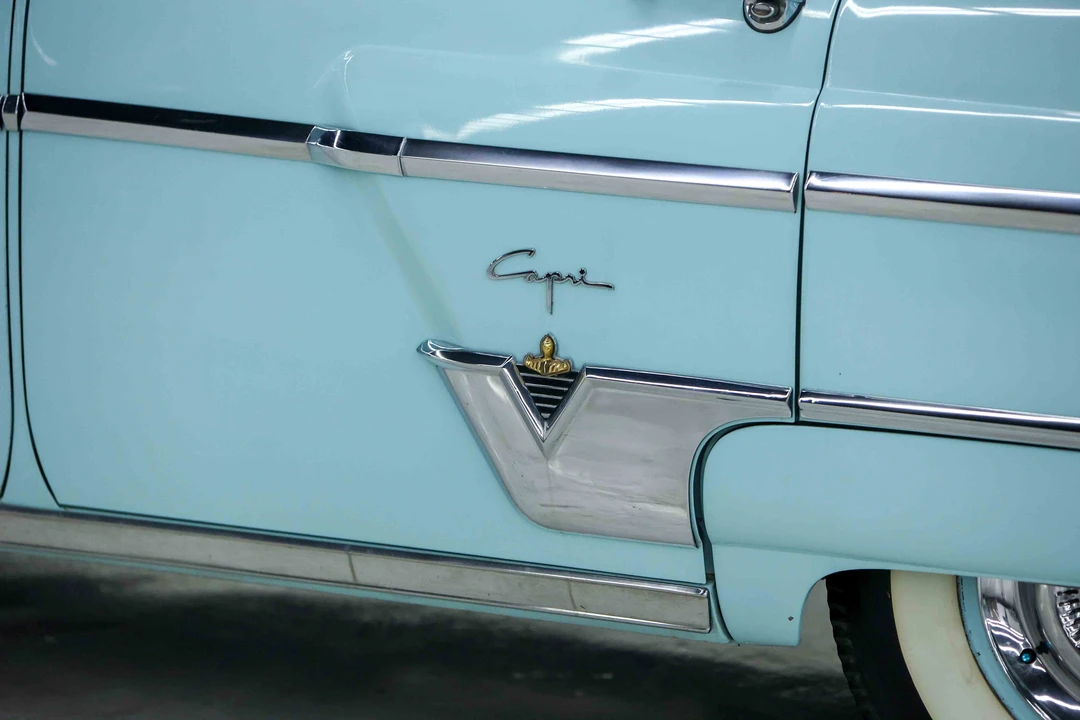 1954 Lincoln Capri - Image 16 of 31