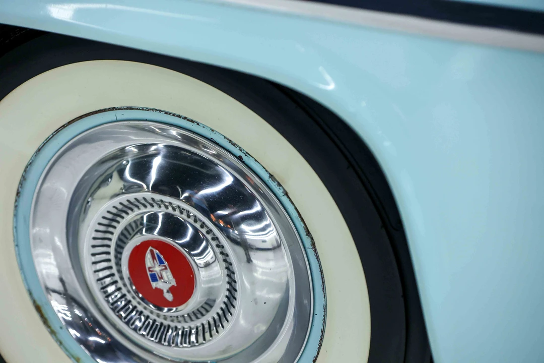 1954 Lincoln Capri - Image 31 of 31