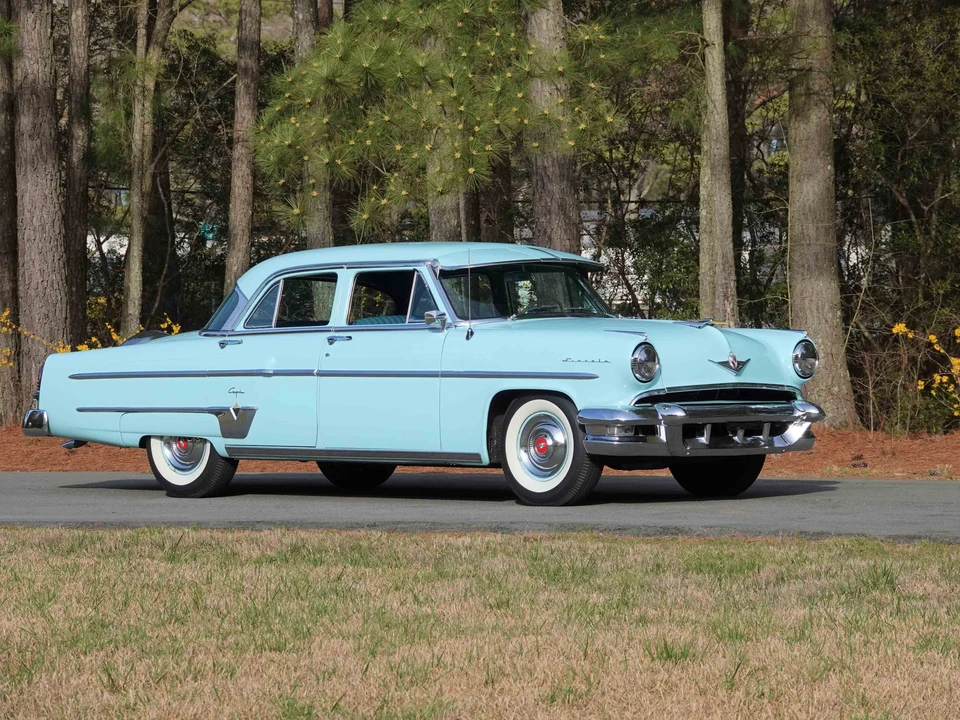 1954 Lincoln Capri - Image 2 of 31