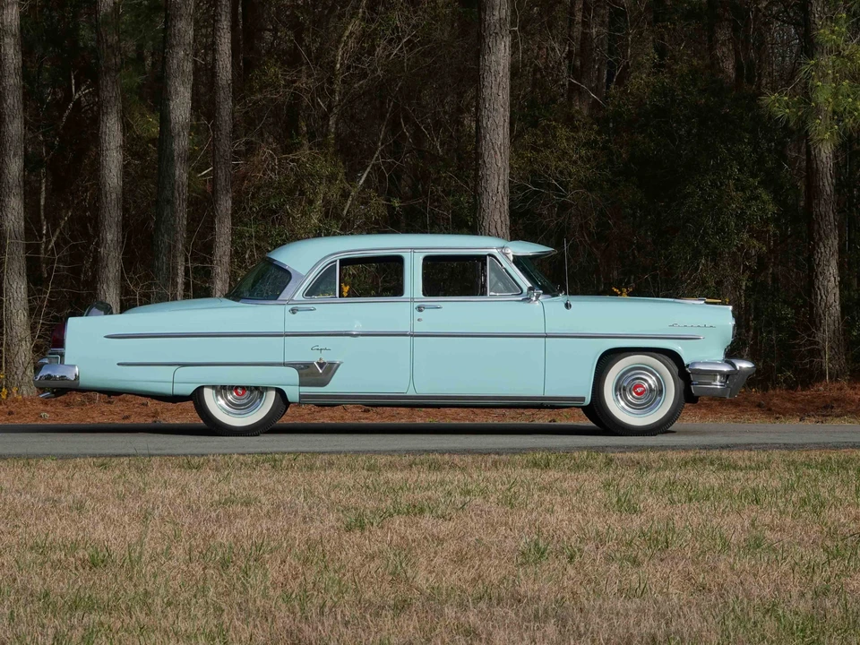 1954 Lincoln Capri - Image 3 of 31