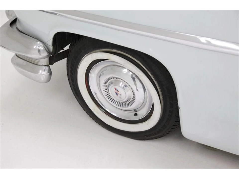 1954 Lincoln Cosmopolitan - Image 20 of 31
