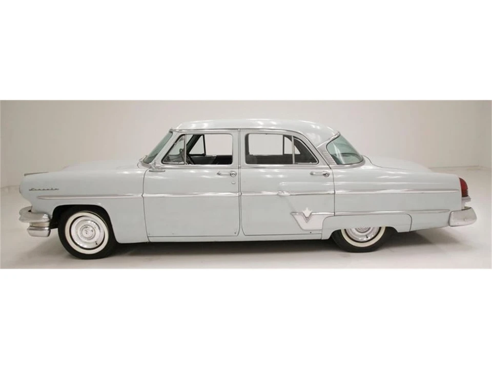 1954 Lincoln Cosmopolitan - Image 2 of 31