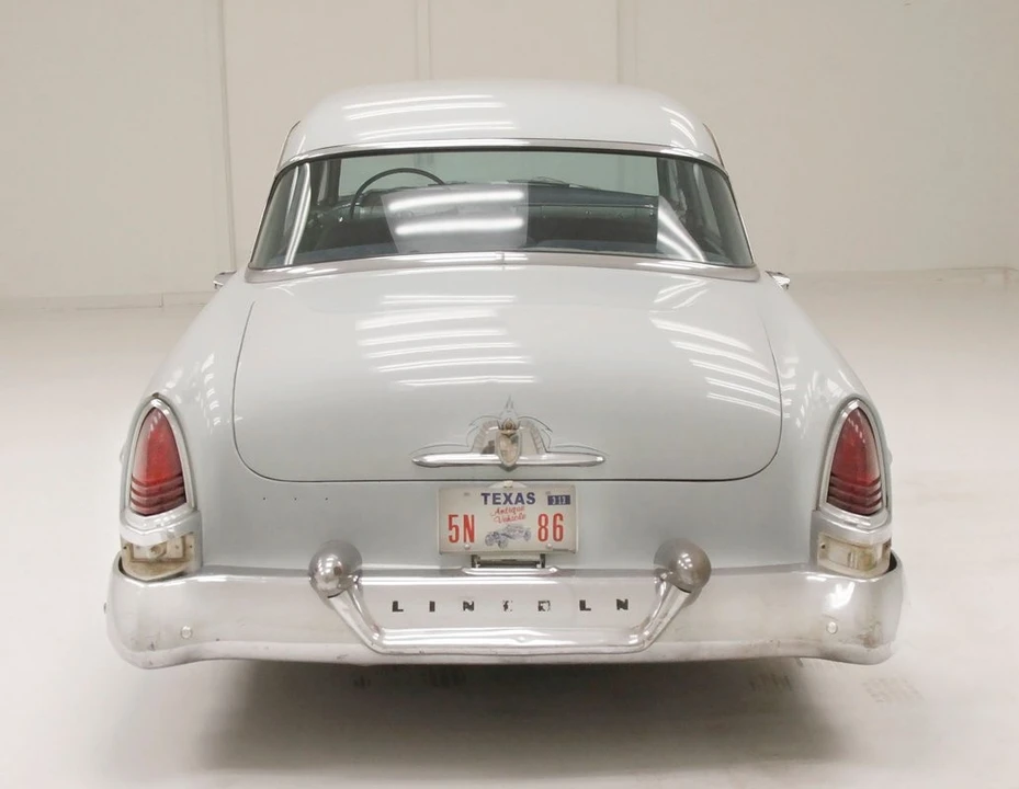 1954 Lincoln Cosmopolitan - Image 5 of 31