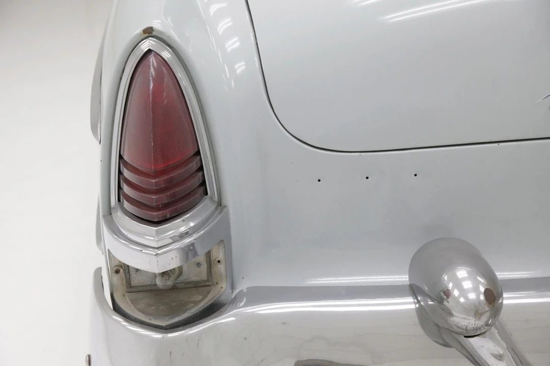 1954 Lincoln Cosmopolitan - Image 24 of 31