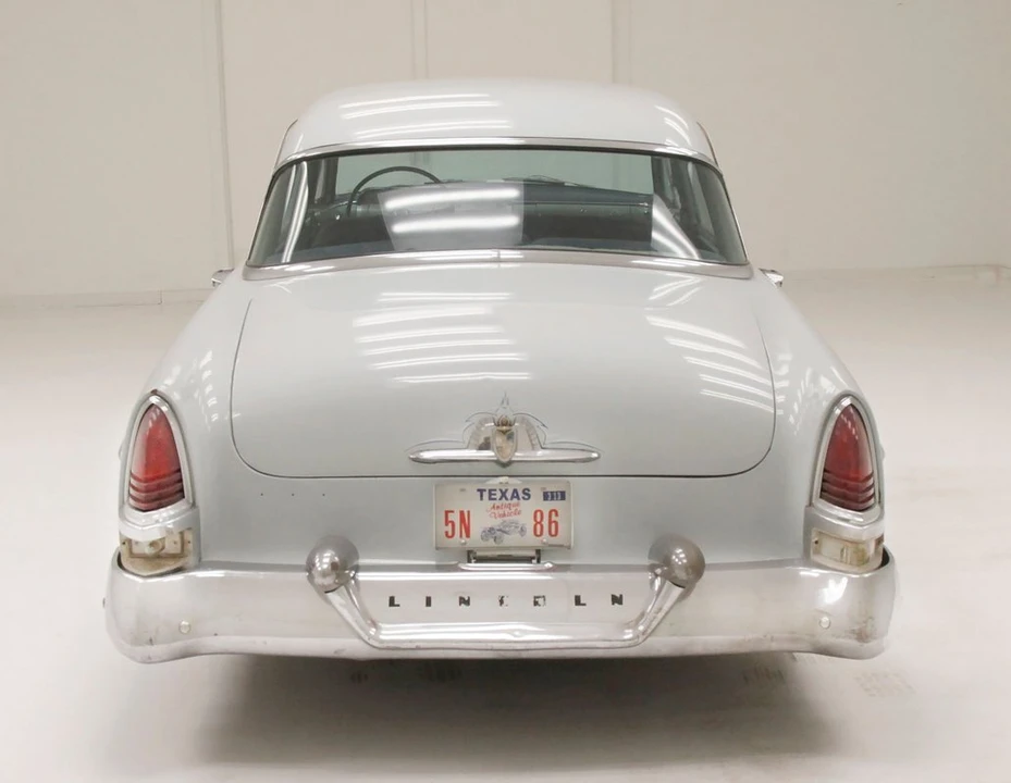 1954 Lincoln Cosmopolitan - Image 5 of 12