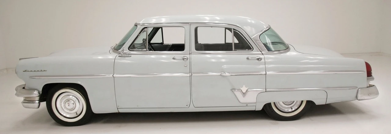 1954 Lincoln Cosmopolitan - Image 2 of 12